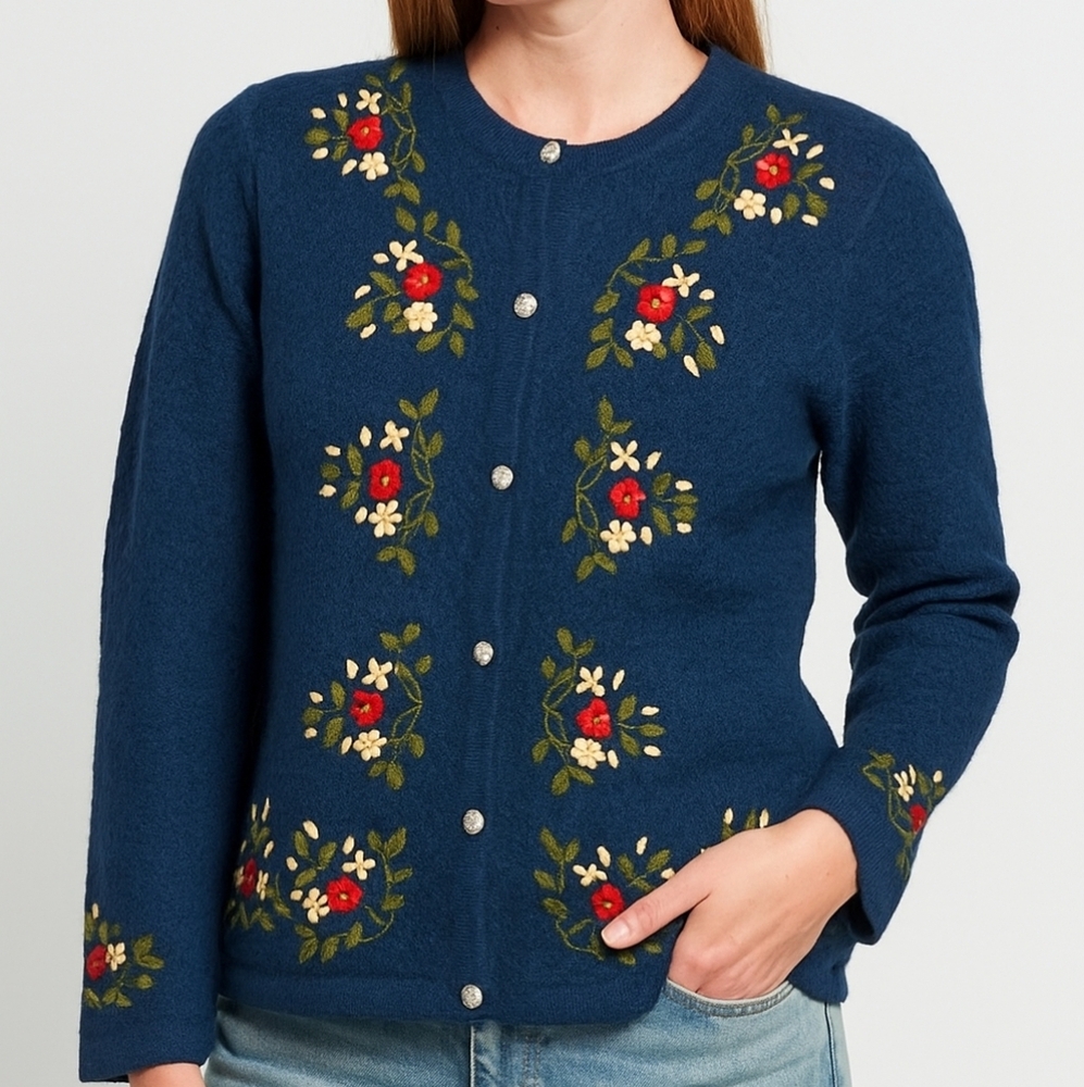 Embroidered Floral Lemon Grass Cardigan Sweater M Granny Vintage